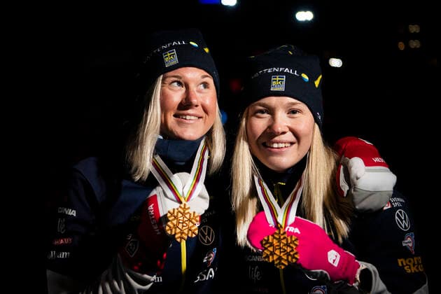 210228 Gold medalists Maja Dahlqvist and Jonna Sundling of Sweden poses for a portrait at the Medal ceremony for the women s cross-country skiing team sprint during the FIS Nordic Ski World Championships on February 28, 2021 in Oberstdorf. Photo: Johanna Lundberg BILDBYRAN kod JL JL0087 skidor cross-country skiing langrenn fis nordic world ski championships vm ski-vm skid-vm 4 bbeng guld medalj sverige Copyright: JOHANNAxLUNDBERG BB210228JL160
