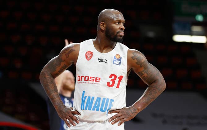 28.02.2021, Basketball, BBL 2020 2021, 21. Spieltag, FC Bayern Muenchen - s.Oliver Wuerzburg, GER, Muenchen, Audi Dome, Bild: Murphy Holloway (s.Oliver Wuerzburg) Copyright: HMBxMedia xHeikoxBecker