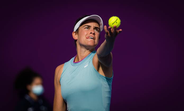 March 1, 2021, DOHA, QATAR: Jennifer Brady of the United States in action during her first-round match at the 2021 Qatar Total Open WTA, Tennis Damen 500 tournament against Anett Kontaveit of Estonia DOHA QATAR - ZUMAa181 20210301_zaa_a181_028 Copyright: xRobxPrangex