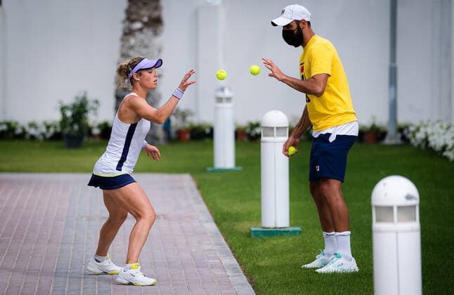 Sport Bilder des Tages March 2, 2021, DOHA, QATAR: Laura Siegemund of Germany warms up for her first round match at the 2021 Qatar Total Open WTA, Tennis Damen 500 tournament DOHA QATAR - ZUMAa181 20210302_zaa_a181_002 Copyright: xRobxPrangex