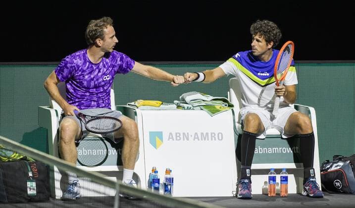 ROTTERDAM - Robin Haase (r) and Matwe Middelkoop (NLD) during their match against Mate Pavic and Nikola Mektic (KRO) on the second day of the ABN AMRO World Tennis Tournament. The ATP, Tennis Herren tournament in Ahoy takes place without an audience due to the corona pandemic. ANP KOEN SUYK xVIxANPxSportx xxANPxIVx