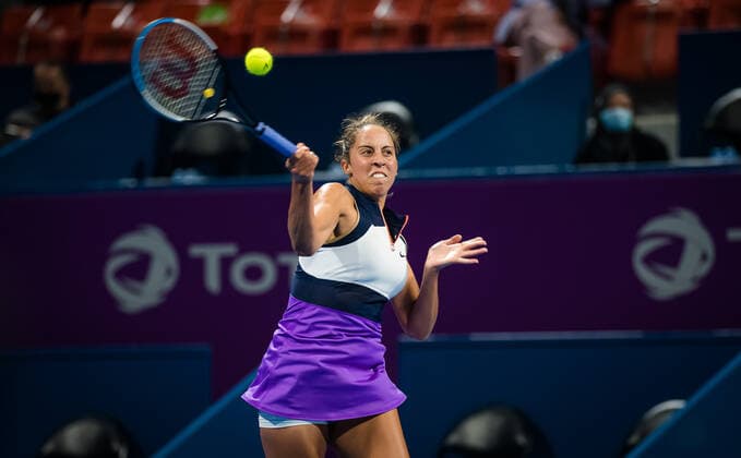 March 2, 2021, DOHA, QATAR: Madison Keys of the United States in action during the first round of the 2021 Qatar Total Open WTA, Tennis Damen 500 tournament against Belinda Bencic of Switzerland DOHA QATAR - ZUMAa181 20210302_zaa_a181_081 Copyright: xRobxPrangex