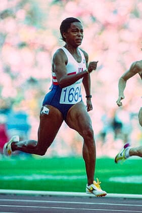 1992 Olympic Summer Games Track and Field Evelyn Ashford (USA) competing in the competing in the women s 100 metres at the 1992 Olympic Summer Games Barcelona Estadi Olimpic de MontjuÃ¯c Spain Copyright: xPaulxJxSutton DUOMO PCNx OL9201-TF046