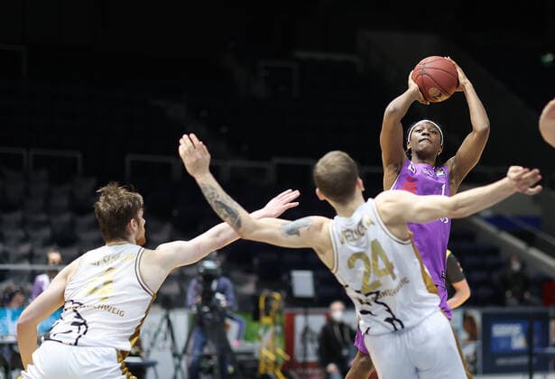 Deishuan Booker (BG Goettingen)