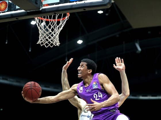 GSD zje123 Saison 2020 21 Easy credit Basketball Bundesliga BRA Basketball Löwen Braunschweig - BG Göttingen Crailsheim Göttingens Aubrey Dawkins (am Ball) gegen Braunschweigs Karim Jallow