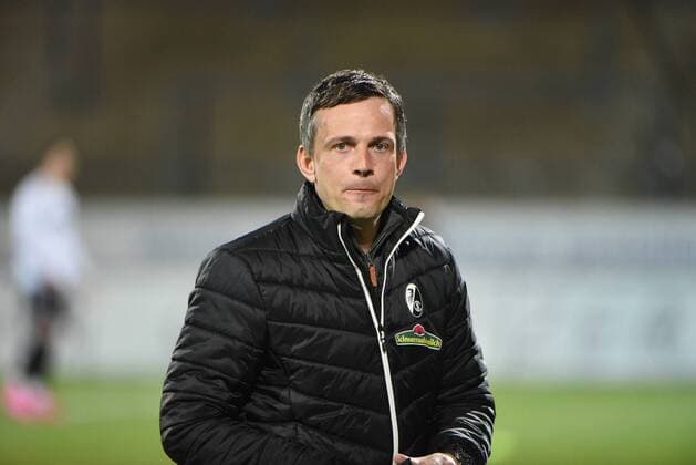 03.03.2021 Frankfurt, Fussball, PSD Arena, Regionalliga Suedwest, Saison 2020 2021, FSV Frankfurt - SC Freiburg II Trainer Christian Preußer (SC Freiburg II)