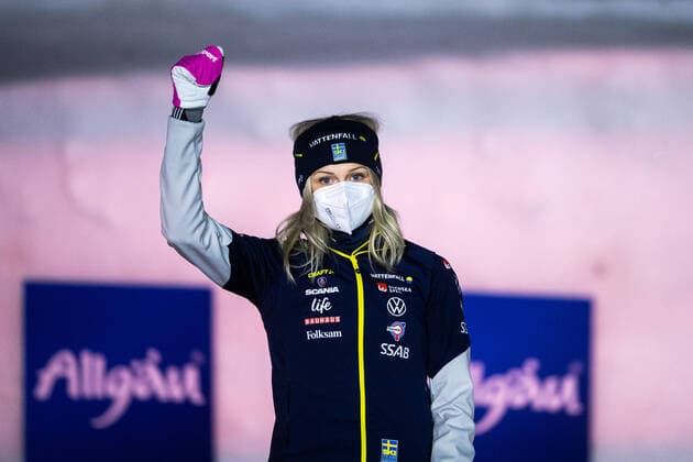 210304 Silver medalist Frida Karlsson of Sweden at a medal ceremony for the Women s Cross Country Skiing 10 km Free Technique during the FIS Nordic Ski World Championships on March 4, 2021 in Oberstdorf. Photo: Johanna Lundberg BILDBYRAN kod JL JL0096 skidor cross-country skiing langrenn fis nordic world ski championships vm ski-vm skid-vm medaljceremoni medal ceremony 8 bbeng sverige Copyright: JOHANNAxLUNDBERG BB210304JL140