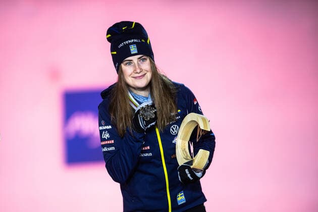 210304 Bronze medalist Ebba Andersson of Sweden at a medal ceremony for the Women s Cross Country Skiing 10 km Free Technique during the FIS Nordic Ski World Championships on March 4, 2021 in Oberstdorf. Photo: Johanna Lundberg BILDBYRAN kod JL JL0096 skidor cross-country skiing langrenn fis nordic world ski championships vm ski-vm skid-vm medaljceremoni medal ceremony 8 bbeng sverige Copyright: JOHANNAxLUNDBERG BB210304JL148