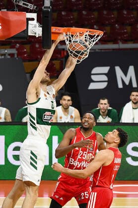 04.03.2021, xemx, Basketball BBL Bundesliga, FC Bayern Muenchen Basketball - Panathinaikos Athen emspor, v.l. Georgios Papagiannis (Panathinaikos Athen) mit Dunking Muenchen