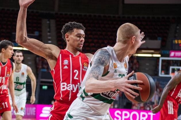 Wade Baldwin 2 (FC Bayern), Aaron White 30 (Panathinaikos Athen), FC Bayern Basketball vs. Panathinaikos Athen, EuroLeague, 04.03.2021 Muenchen Bayern Deutschland