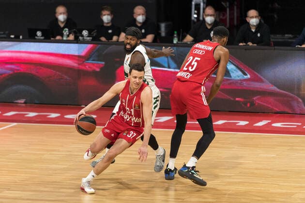 Basketball, Euroleague, FC Bayern München - Panathinaikos Athen. Im Bild Zan Mark SISKO (FC Bayern München, 31) Shelvin MACK (Panathinaikos Athen, 0) und JaJuan JOHNSON (FC Bayern München, 25). München Audi Dome Bayern Deutschland Copyright: Passion2Press.dex xMarkusxFischerx