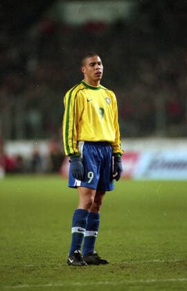 25.03.98 Deutschland - Brasilien Deutschland, Stuttgart, 25.03.1998, FIFA, Länderspiel, DFB Deutschland - Brasilien (1:2): Ronaldo (Brasilien). *** 25 03 98 Germany Brazil Germany, Stuttgart, 25 03 1998, FIFA, international match, DFB Germany Brazil 1 2 Ronaldo Brazil