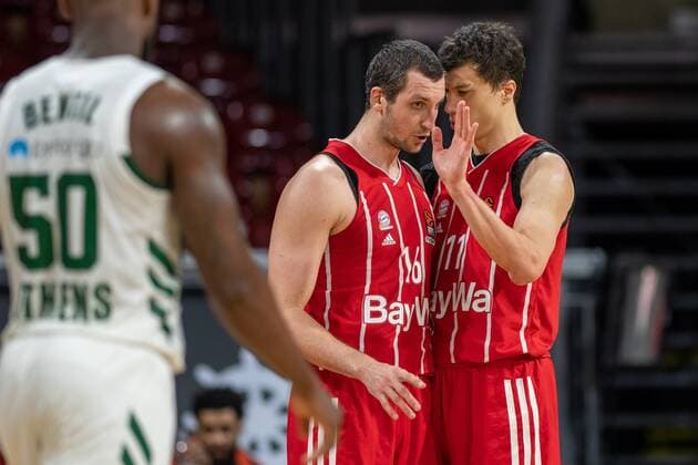 Paul Zipser 16 (FC Bayern), Vladimir Lucic 11 (FC Bayern), FC Bayern Basketball vs. Panathinaikos Athen, EuroLeague, 04.03.2021 Muenchen Bayern Deutschland