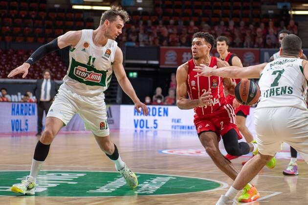 M. Hezonja 11 (Panathinaikos Athen), Wade Baldwin 2 (FC Bayern), FC Bayern Basketball vs. Panathinaikos Athen, EuroLeague, 04.03.2021 Muenchen Bayern Deutschland