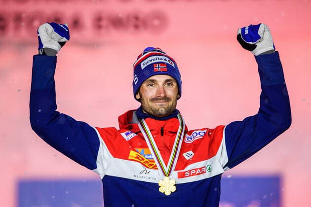 Nordische Ski WM in Oberstdorf, Langlauf, 15km Freistil der Herren, Siegerehrung 210305 Hans Christer Holund of Norway at a medal ceremony for the men s 15 km Free Technique during the FIS Nordic Ski World Championships on March 5, 2021 in Oberstdorf. Photo: Johanna Lundberg BILDBYRAN kod JL JL0099 skidor cross-country skiing langrenn fis nordic world ski championships vm ski-vm skid-vm medaljceremoni medal ceremony 9 bbeng jubel guld Copyright: JOHANNAxLUNDBERG BB210305JL126