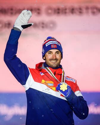 Nordische Ski WM in Oberstdorf, Langlauf, 15km Freistil der Herren, Siegerehrung 210305 Hans Christer Holund of Norway with his gold medal at a medal ceremony for the men s 15 km Free Technique during the FIS Nordic Ski World Championships on March 5, 2021 in Oberstdorf. Photo: Johanna Lundberg BILDBYRAN kod JL JL0099 skidor cross-country skiing langrenn fis nordic world ski championships vm ski-vm skid-vm medaljceremoni medal ceremony 9 bbeng jubel Copyright: JOHANNAxLUNDBERG BB210305JL129