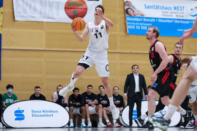 2. Basketball Bundesliga ProB ART Giants Duesseldorf gegen ETV Hamburg, 05.03.2021 Max Gebhardt ( 11 ART Giants Duesseldorf); 2. Basketball Bundesliga ProB ART Giants Duesseldorf gegen ETV Hamburg am 05.03.2021, Duesseldorf. Copyright: xBEAUTIFULxSPORTS KennyxBeelex