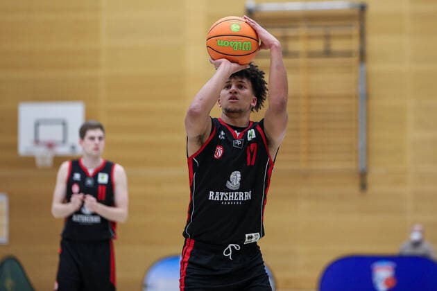 2. Basketball Bundesliga ProB ART Giants Duesseldorf gegen ETV Hamburg, 05.03.2021 Mubarak Salami ( 17 ETV Hamburg); 2. Basketball Bundesliga ProB ART Giants Duesseldorf gegen ETV Hamburg am 05.03.2021, Duesseldorf. Copyright: xBEAUTIFULxSPORTS KennyxBeelex