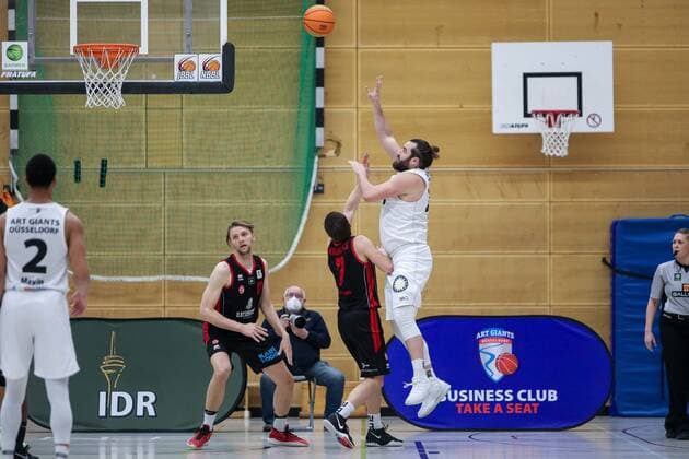 2. Basketball Bundesliga ProB ART Giants Duesseldorf gegen ETV Hamburg, 05.03.2021 Marian Schick ( 21 ART Giants Duesseldorf); 2. Basketball Bundesliga ProB ART Giants Duesseldorf gegen ETV Hamburg am 05.03.2021, Duesseldorf. Copyright: xBEAUTIFULxSPORTS KennyxBeelex