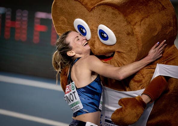 Bilder des Jahres 2021, Sport 03 März Sport Themen der Woche KW09 Sport Bilder des Tages 2021 European Athletics Indoor Championships, Torun, Poland 5 3 2021 Women™s 3000m Final France™s Alice Finot celebrates winning silver Alice Finot celebrates winning silver 5 3 2021  Copyright: x INPHO MorganxTreacyx AZ0I1449