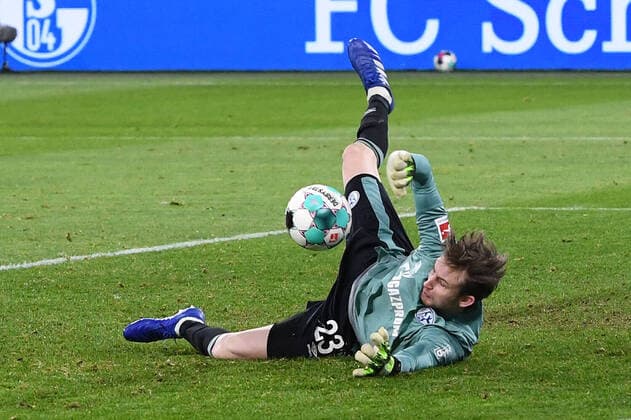 FC Schalke 04 - 1. FSV Mainz 05 Fußball 1. Bundesliga 24. Spieltag FC Schalke 04 - 1. FSV Mainz 05 am 05.03.2021 in der Veltins Arena in Gelsenkirchen Frederik Rönnow ( Schalke ) DFL regulations prohibit any use of photographs as image sequences and or quasi-video. Foto: Roy Gilbert Revierfoto Pool Gelsenkirchen Veltins Arena Nordrhein-Westfalen Deutschland *** FC Schalke 04 1 FSV Mainz 05 Fußball 1 Bundesliga 24 Spieltag FC Schalke 04 1 FSV Mainz 05 am 05 03 2021 in der Veltins Arena in Gelsenkirchen Frederik Rönnow Schalke DFL regulations prohibit any use of photographs as image sequences and or quasi video Foto Roy Gilbert Revierfoto Pool Gelsenkirchen Veltins Arena Nordrhein Westfalen Germany Poolfoto Revierfoto ,EDITORIAL USE ONLY