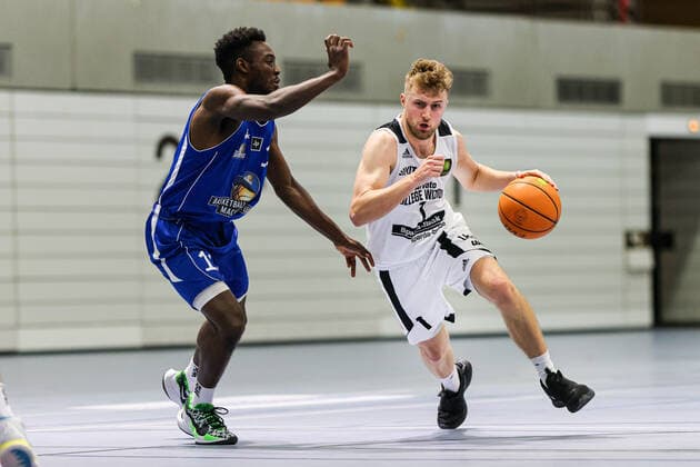 05.03.21, Herren, Basketball, Saison 2020 2021, 2. Bundesliga, Pro B Süd, College Wizards - FRAPORT SKYLINERS Juniors Sean Flood (College Wizards 1) am Ball im Angriff. Karlsruhe Institut für und Sportwissenschaft (IfSS) Baden-Württemberg Germany