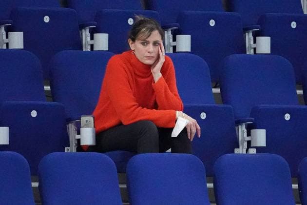 Jennifer Kettemann (Geschäftsführerin, RNL), enttäuscht schauend, Enttäuschung, Frustration, disappointed, pessimistisch, im Publikum, auf der Tribüne, unter den Zuschauern, 06.03.2021, Mannheim (Deutschland), Handball, Bundesliga, Rhein-Neckar Löwen - FRISCH AUF! Göppingen