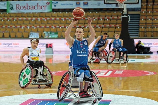06.03.2021, xovx, Rollstuhl-Basketball 1. Bundesliga, RSV Lahn-Dill - RSB Thuringia Bulls v.l. Christopher Huber (RSV Lahn-Dill), Andre Bienek (RSB Thuringa Bulls) Wetzlar Rittal-Arena Hessen Deutschland (DE)