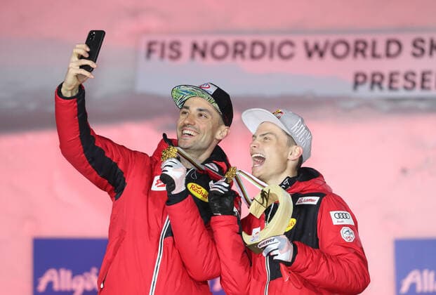 Nordische Kombination Männer Team Sprint Nordic Combined Team Sprint LH 2x7,5 km Lukas Greiderer und Johannes Lamparter, die neuen Weltmeister Oberstdorf Langlaufstadion