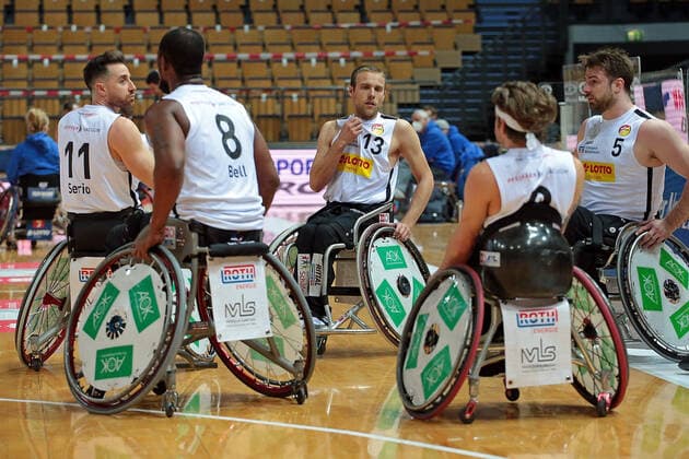 06.03.2021, xovx, Rollstuhl-Basketball 1. Bundesliga, RSV Lahn-Dill - RSB Thuringia Bulls v.l. Steve Serio (RSV Lahn-Dill), Brian Bell (RSV Lahn-Dill), Thomas Böhme (RSV Lahn-Dill), Christopher Huber (RSV Lahn-Dill), Simon Brown (RSV Lahn-Dill) Wetzlar Rittal-Arena Hessen Deutschland (DE)