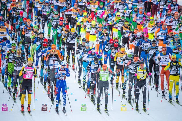 Bilder des Jahres 2021, Sport 03 März Sport Themen der Woche KW09 Sport Bilder des Tages 210307 Herrarna startar under Vasaloppet den 7 mars 2021 i Mora. *** 210307 The men start during the Vasaloppet on March 7, 2021 in Mora,  Copyright: SIMONxHASTEGARD BB210307SH001