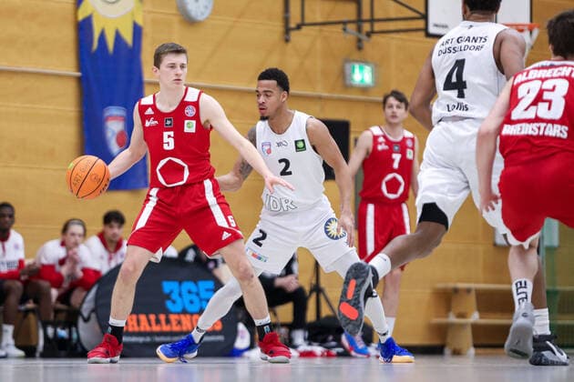 2. Basketball Bundesliga ProB ART Giants Duesseldorf gegen RheinStars Koeln, 07.03.2021 Moritz Knobloch ( 5 RheinStars Koeln), Dennis Mavin ( 2 ART Giants Duesseldorf); 2. Basketball Bundesliga ProB ART Giants Duesseldorf gegen RheinStars Koeln am 07.03.2021, Duesseldorf. Copyright: xBEAUTIFULxSPORTS KennyxBeelex