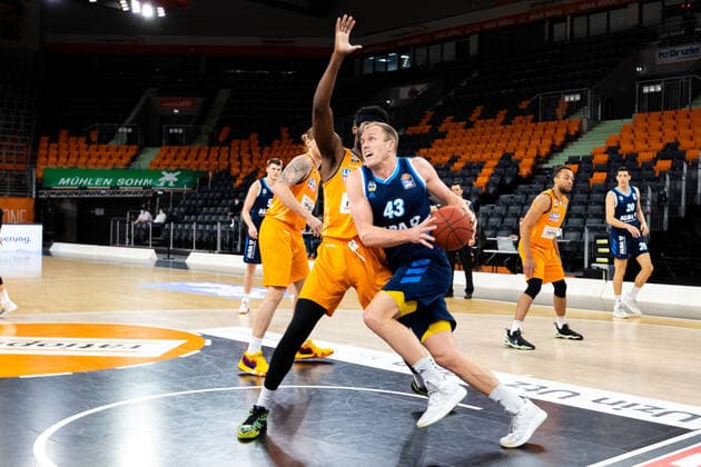 Luke Sikma (Alba Berlin 43) GER, Ratiopharm Ulm vs. Alba Berlin, easycredit 1.Bundesliga Basketball, 22.Spieltag, Saison 2020 21, 07.03.2021 Ratiopharm Ulm vs. Alba Berlin, 1.Basketball Bundesliga Neu-Ulm Copyright: xEibner-Pressefoto RogerxBuerkex EP_EER