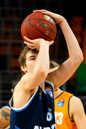 Malte Delow (Alba Berlin 06) beim Freiwurf GER, Ratiopharm Ulm vs. Alba Berlin, easycredit 1.Bundesliga Basketball, 22.Spieltag, Saison 2020 21, 07.03.2021 Ratiopharm Ulm vs. Alba Berlin, 1.Basketball Bundesliga Neu-Ulm Copyright: xEibner-Pressefoto RogerxBuerkex EP_EER