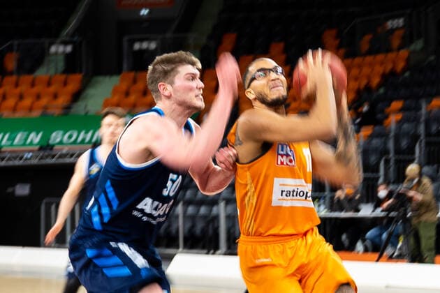 Isaiah Wilkins (Ratiopharm Ulm 11), Ben Lammers (Alba Berlin 50) GER, Ratiopharm Ulm vs. Alba Berlin, easycredit 1.Bundesliga Basketball, 22.Spieltag, Saison 2020 21, 07.03.2021 Ratiopharm Ulm vs. Alba Berlin, 1.Basketball Bundesliga Neu-Ulm Copyright: xEibner-Pressefoto RogerxBuerkex EP_EER