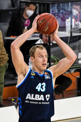 GER, BBL, ratiopharm ulm vs ALBA Berlin 07.03.2021, ratiopharm arena, Neu-Ulm, GER, BBL, ratiopharm ulm vs ALBA Berlin, im Bild Luke Sikma (Berlin, 43)