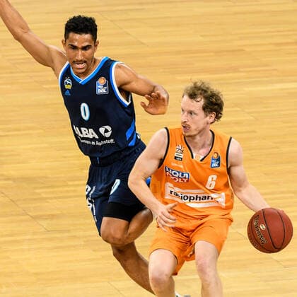 GER, BBL, ratiopharm ulm vs ALBA Berlin 07.03.2021, ratiopharm arena, Neu-Ulm, GER, BBL, ratiopharm ulm vs ALBA Berlin, im Bild Maodo Lo (Berlin, 0), Per Günther Guenther (Ulm, 6)