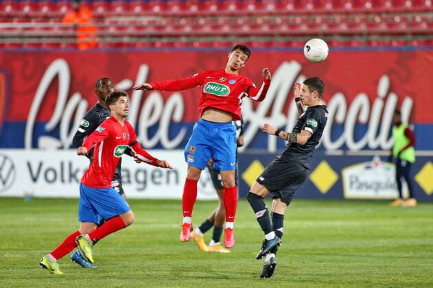 Alexandre Gameiro (GFCA) vs Domagoj BRADARIC (LOSC) FOOTBALL : GFC Ajaccio vs Lille - Coupe de France - 16es de finale - 07 03 2021 GerardPierlovisi Panoramic 