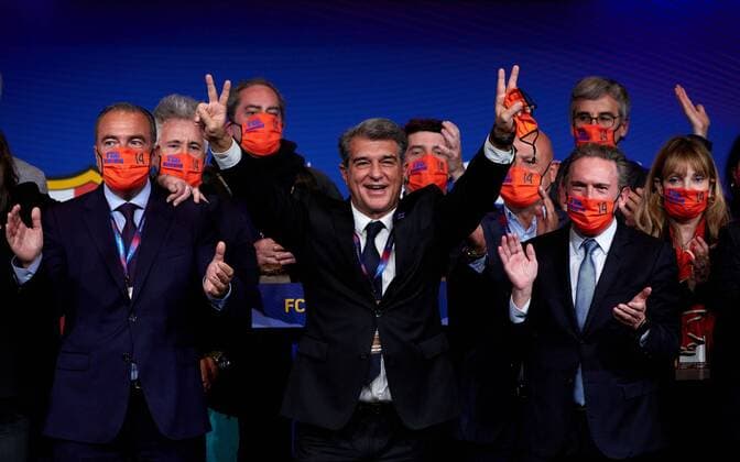 Bilder des Jahres 2021, Sport 03 März Sport Themen der Woche KW09 Joan Laporta celebrates his victory after elections at the CampNou stadium in Barcelona, Spain, Sunday, March 7, 2021 Joan Laporta celebra su victoria en las elecciones del FC Barcelona, Barca en el Camp Nou el 7 de Marzo de 2021 Cordon Press *** Joan Laporta celebrates his victory after elections at the CampNou stadium in Barcelona, Spain, Sunday, March 7, 2021 Joan Laporta celebrates his victory in the FC Barcelona elections at the Camp Nou stadium in Barcelona, Spain, Sunday, March 7, 2021 Cordon Press  xx xx