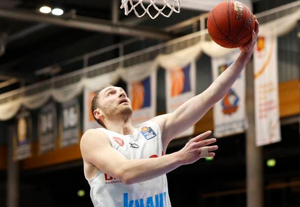 Felix Hoffmann (s.Oliver Wuerzburg) mit den ersten Punkten09.03.2021, Basketball, BBL 2020 2021, 18. Spieltag, Syntainics MBC - s.Oliver Wuerzburg, GER, Weissenfels, Stadthalle Weissenfels, Bild: Copyright: HMBxMedia xHeikoxBecker