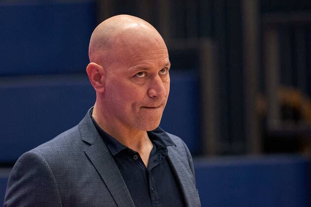 Syntainics MBC - s.Oliver Wuerzburg, Basketball, Bundesliga, Maenner, 18. Spieltag, 09.03.2021, Head Coach Denis Wucherer (Wuerzburg). Syntainics MBC - s.Oliver Wuerzburg, Basketball, Bundesliga, Maenner, 18. Spieltag, 09.03.2021, Weissenfels