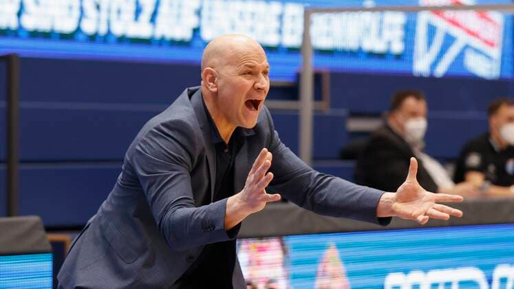 09.03.2021, Basketball, BBL 2020 2021, 18. Spieltag, Syntainics MBC - s.Oliver Wuerzburg, GER, Weissenfels, Stadthalle Weissenfels, Bild: Headcoach Denis Wucherer (s.Oliver Wuerzburg) Copyright: HMBxMedia xHeikoxBecker