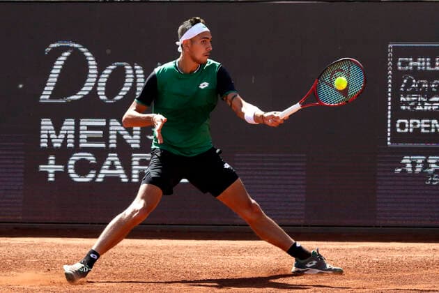 Santiago 9 Marzo 2021 El tenista Chileno Alejandro Tabilo se enfrenta al tenista de Slovakia, Jozef Kovalik, durante el ATP, Tennis Herren de Santiago realizado en San Carlos de Apoquindo. Javier Salvo Photosport ATP de Santiago 9 3 2021