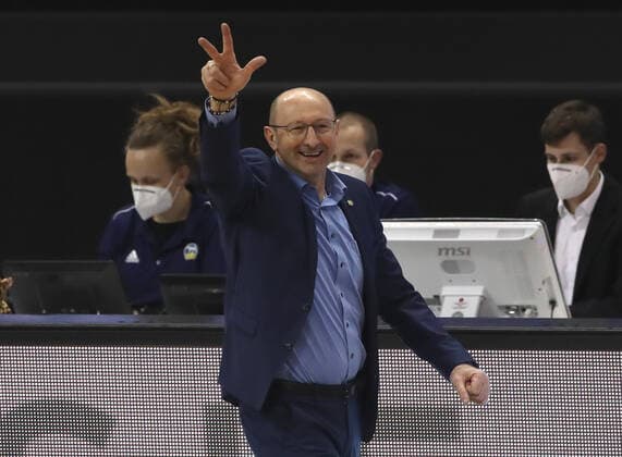 Trainer Mladen Drijencic jubelt nach Spielende Basketball BBL Bundesliga Herren Saison 2020 2021 09.03.2021 ALBA Berlin vs. EWE Baskets Oldenburg