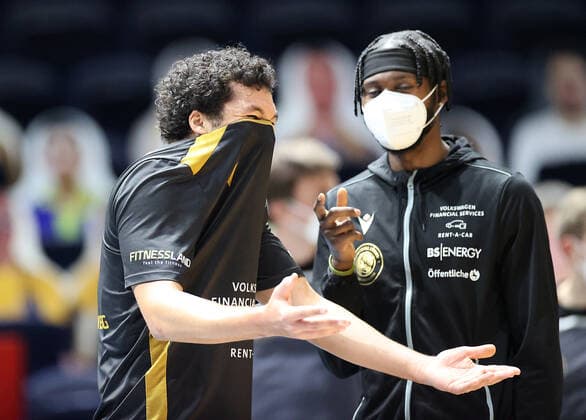 Anthony Watkins (Basketball Loewen Braunschweig), Bazoumana Kone (Basketball Loewen Braunschweig)