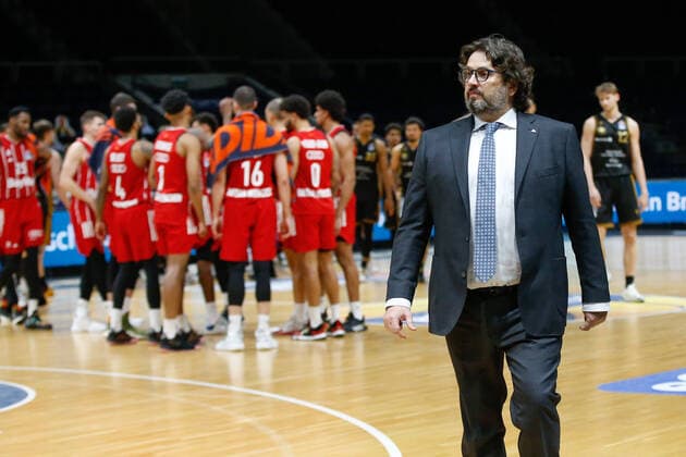 09.03.2021, xgox, Basketball, easyCredit BBL, Basketball Loewen Braunschweig - FC Bayern Muenchen emspor, v.l. Andrea Trinchieri (Bayern Trainer) Braunschweig