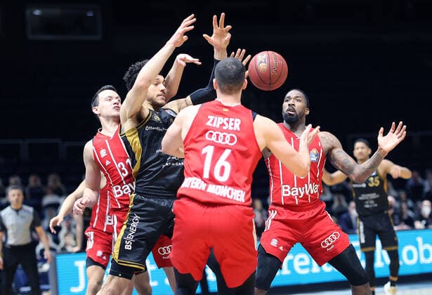 Gavin Schilling (Basketball Loewen Braunschweig), Paul Zipser (FC Bayern Muenchen), Zan Mark Sisko (FC Bayern Muenchen)