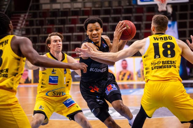1. BASKETBALL Bundesliga: MHP RIESEN Ludwigsburg - Niners Chemnitz am 09.03.2021 in Ludwigsburg (MHPArena), Baden-Wuerttemberg, Deutschland Ludwigsburg. 09.03.21 Basketball , 09.03.2021, Ludwigsburg (Deutschland)