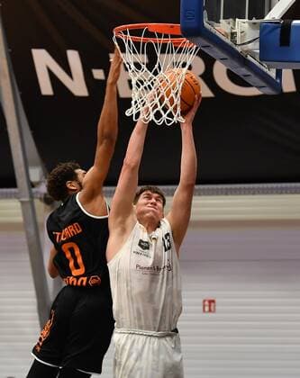 10.03.2021 - Basketball - Saison 2020 2021 - 2. Bundesliga Pro-A - 14. Spieltag: Nürnberg Falcons Basketball Club NBC - wiha panthers Schwenningen - - Courtney Stockard ( 0, Wiha Panthers Schwenningen) Jonathan Maier (13, Nürnberg Falcons BC NBC )