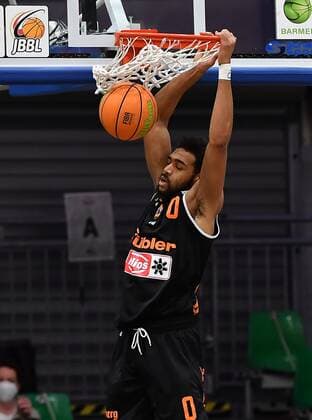 10.03.2021 - Basketball - Saison 2020 2021 - 2. Bundesliga Pro-A - 14. Spieltag: Nürnberg Falcons Basketball Club NBC - wiha panthers Schwenningen - - Courtney Stockard ( 0, Wiha Panthers Schwenningen) Dunking Dunk